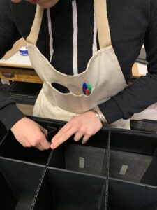 divisorio a croce su misura per scatole, astucci, valigie, organizer, valigia in nylon artigianale - made in italy - Emilio Scolari - Asics - laboratorio artigiano 
