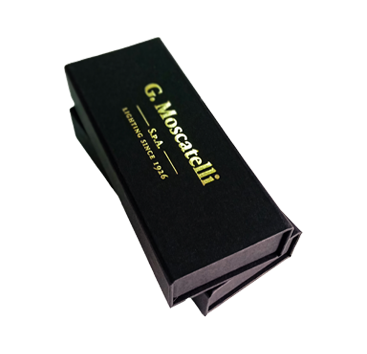 Moscatelli, salone del mobile, scatola calamite, scatola magnetica, packaging, couvette calamite, arredamento, desing, handmade, scatolificio, artigianato, made in italy, mockup emilio scolari, giulia crotti